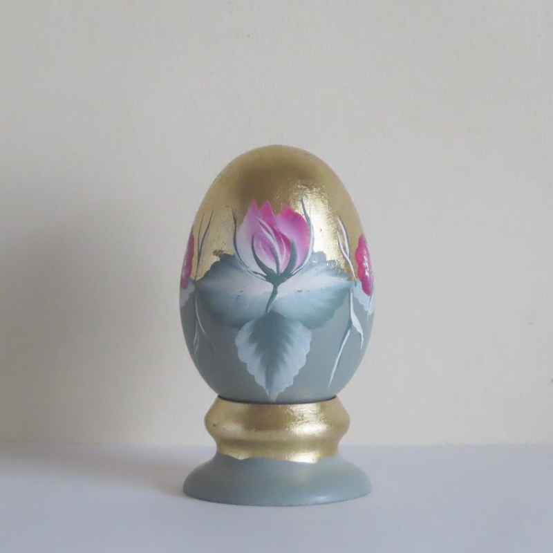 木製イースターエッグ皿 キリスト彫刻付き 木製イースターエッグ皿 キリスト彫刻付き 木製イースターエッグ皿